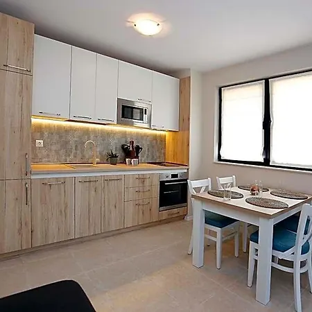 Life Blue Apartment Sozopol